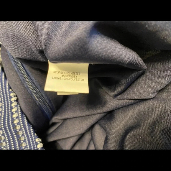 Kay Unger Dress Form Fitting Bandage Style - Picture 7 of 10